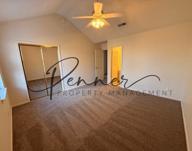 Building Photo - 4616 NE Whispering Winds Dr