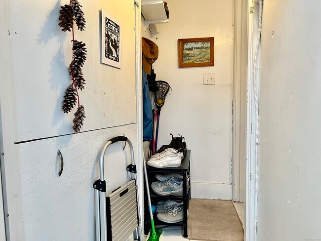 Building Photo - 604 Orange St