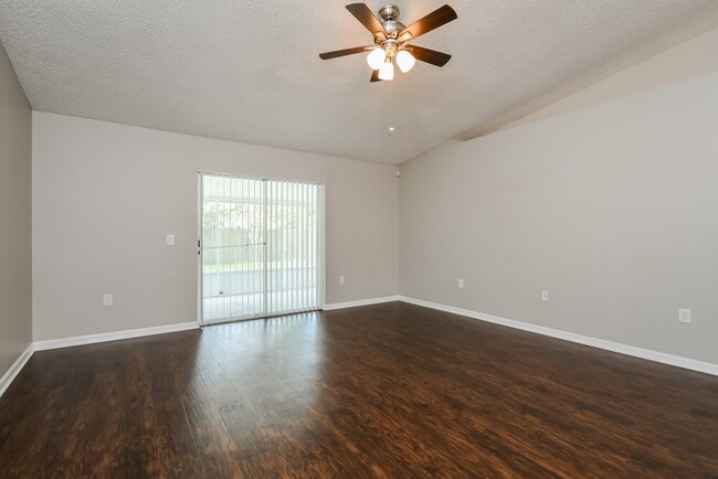 Building Photo - 4102 Iveyglen Ave