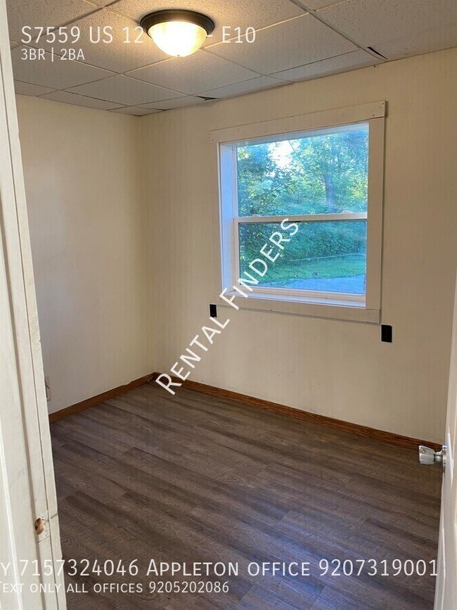 Building Photo - S7559 US-12
