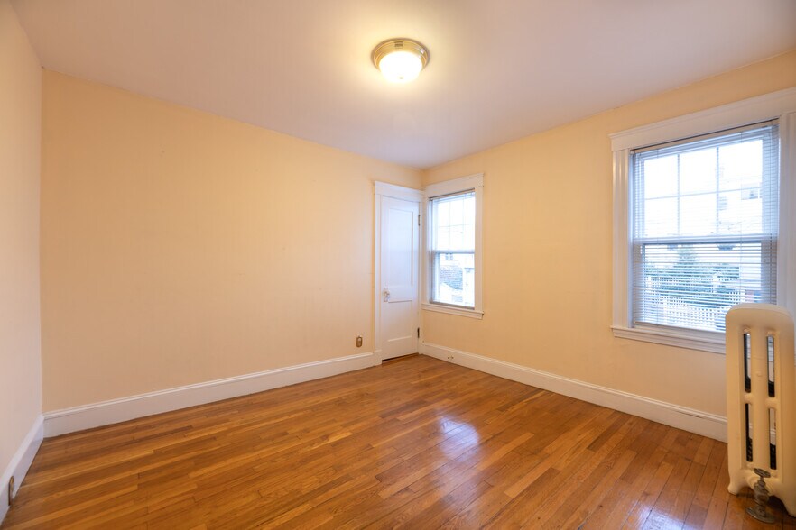 Building Photo - 97 White St