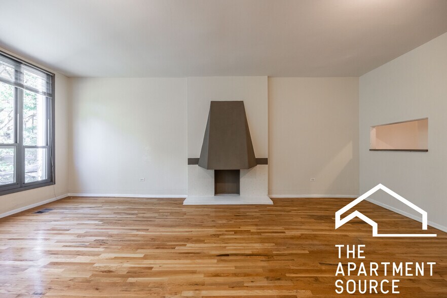 Building Photo - 1427 N Dearborn St