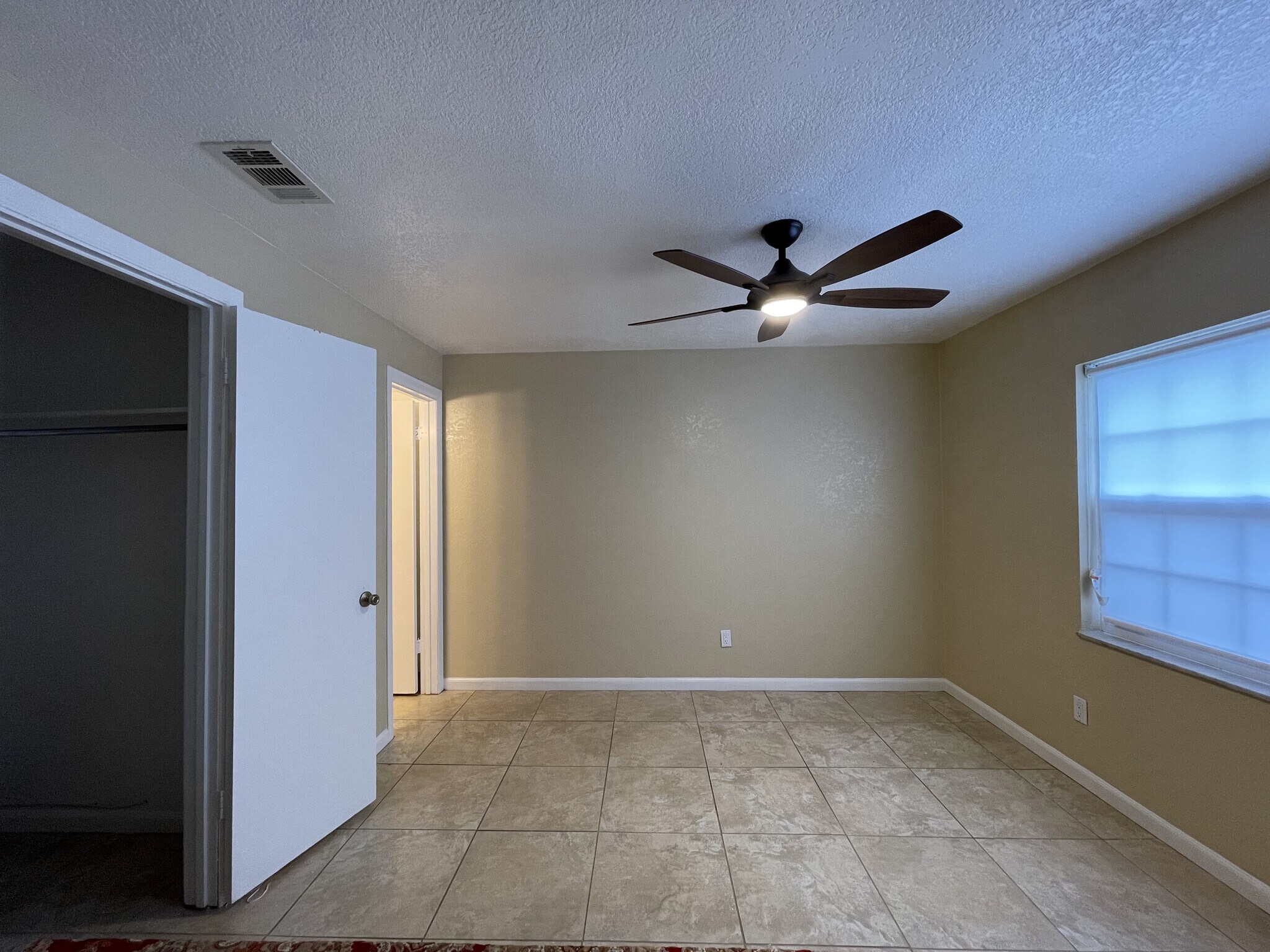 Building Photo - 3211 Jersey Ct