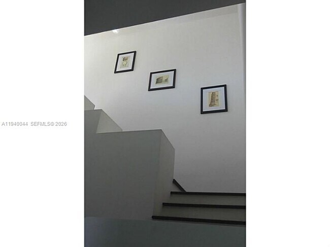 Building Photo - 929 Meridian Ave