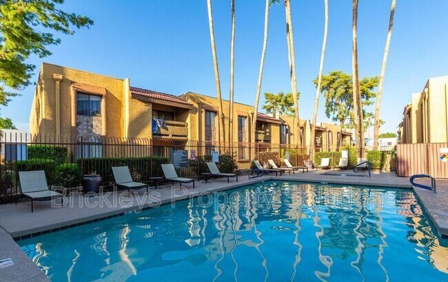 Building Photo - 8500 E Indian School Rd