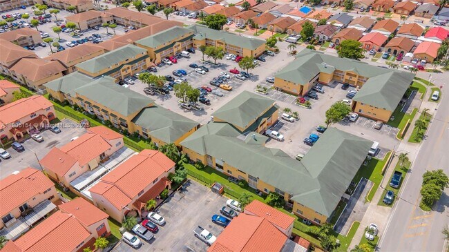 Building Photo - 7935 W 30th Ct