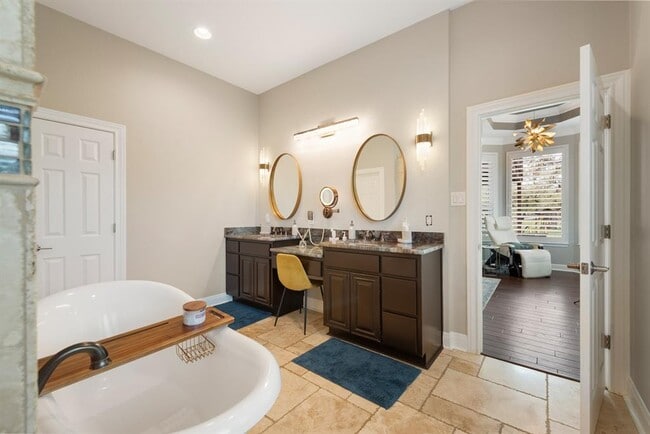 Building Photo - 664 Ranchers Club Ln