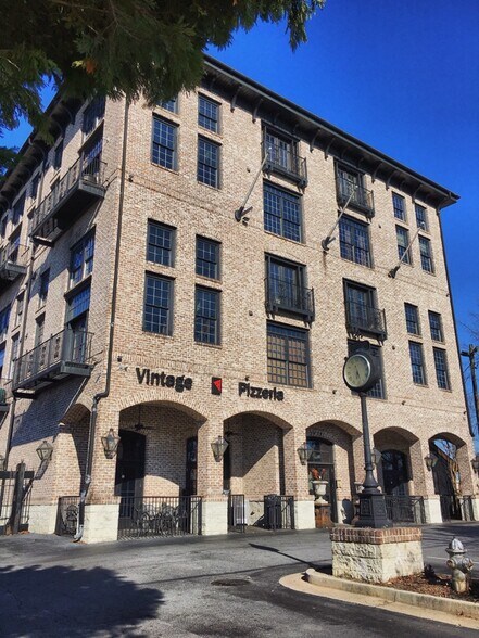 Building Photo - 5434 Peachtree Rd