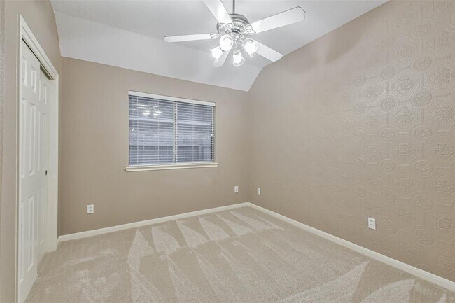 Building Photo - 20942 Wind Field Ln