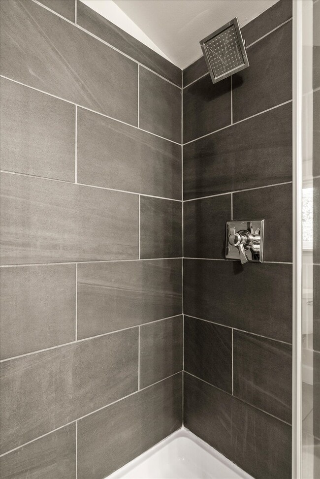 Building Photo - 8633 Wabash Ave S