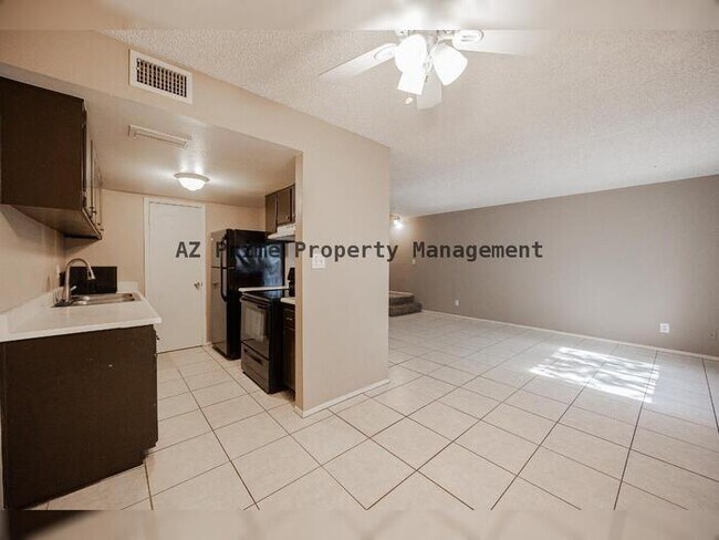 Building Photo - 4260 N 67th Dr