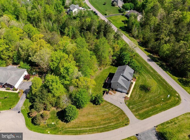 Building Photo - 23017 Holloway Ct