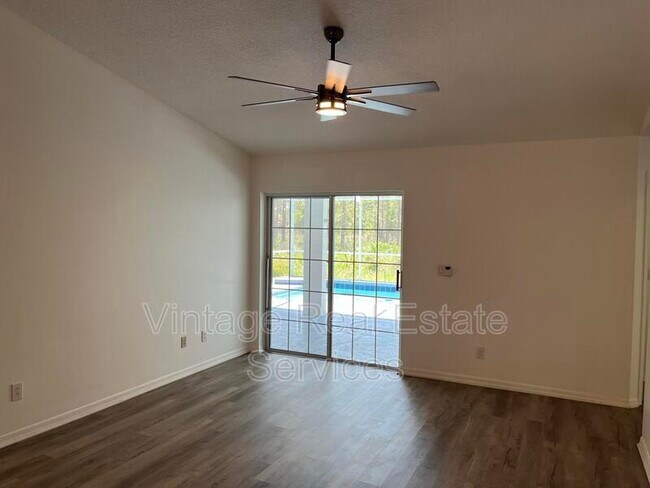 Building Photo - 9411 Willow Cove Ct