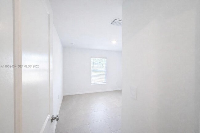 Building Photo - 17240 Cantu Ct