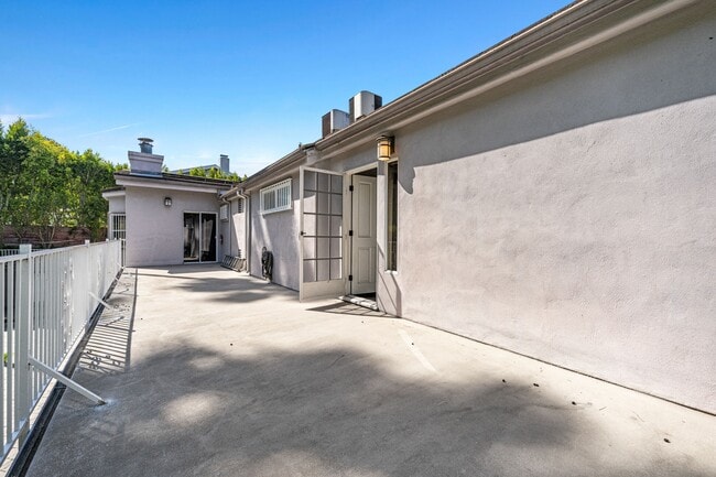 Building Photo - 11372 Dona Teresa Dr