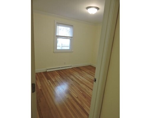 Building Photo - 176 Sherman St