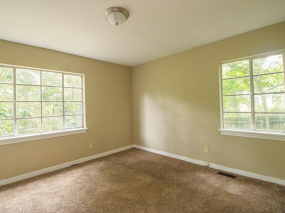 Building Photo - 836 Vanderbilt St