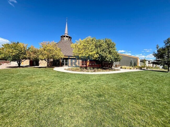 Building Photo - 942 Petra Heights