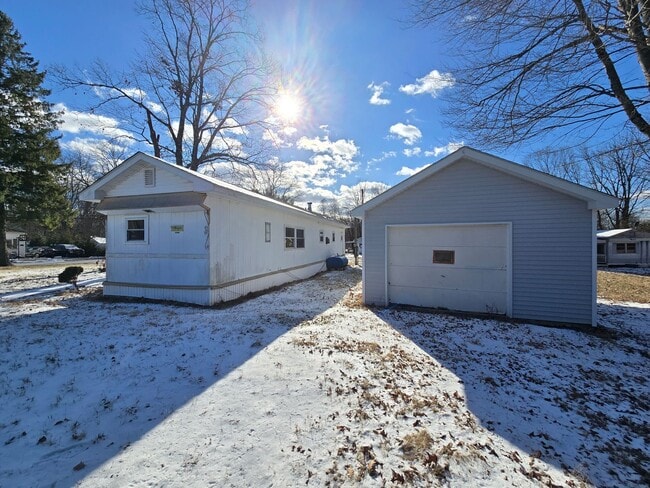 Building Photo - 1142 E Stateside Dr