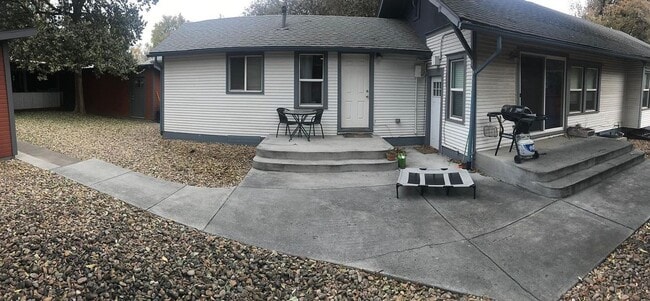 Building Photo - 135 N Sherwood St