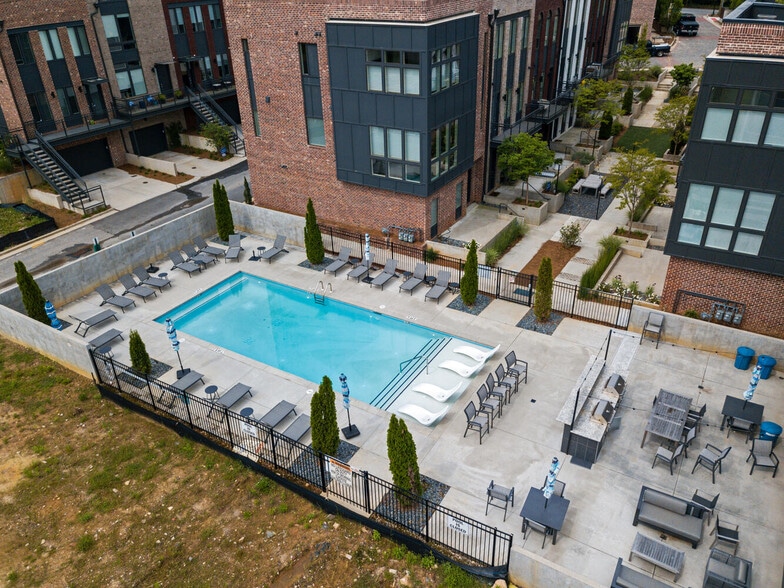 Building Photo - 1287 Chelsea Cir NW