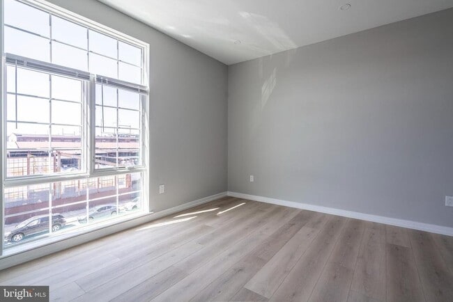 Building Photo - 2401 Washington Ave