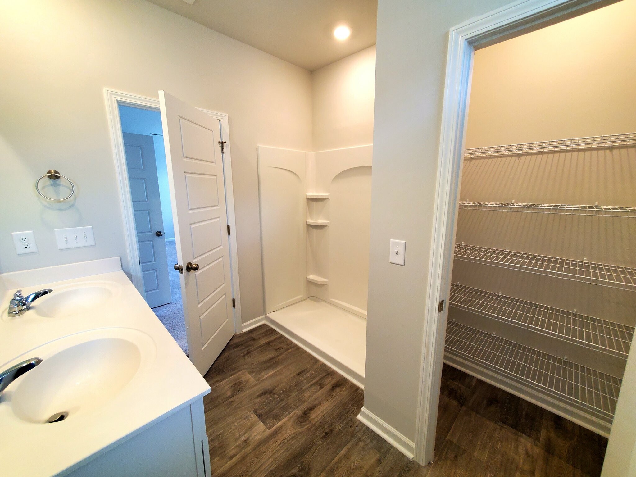 Building Photo - 174 Cypress Holw Dr