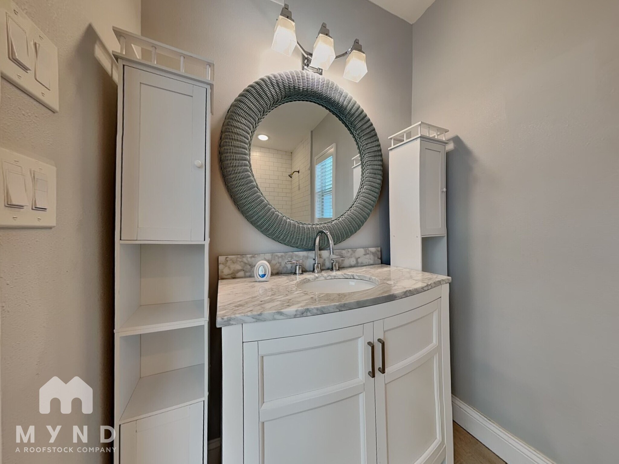 Building Photo - 3404 Leslie Dr