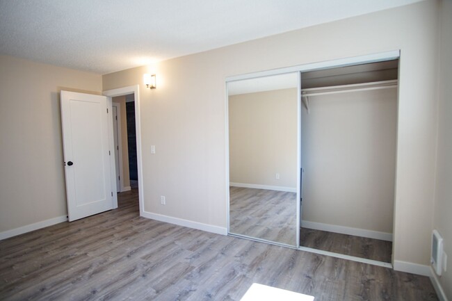 Building Photo - Spring Special: Spacious 2 Bedroom with St...