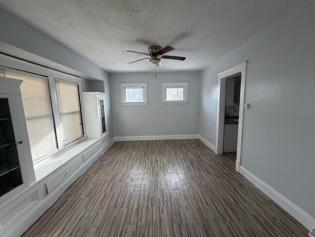 Building Photo - 3 bedroom Single Family House in Cleveland