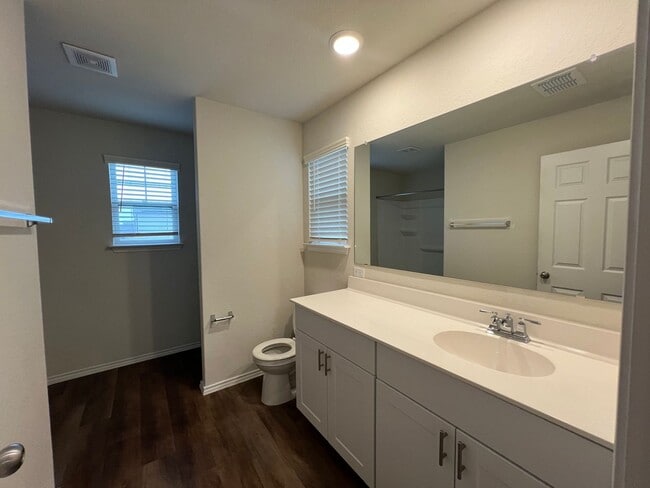 Building Photo - Like-New 4BR Home w/ Huge Backyard + W/D Included | $500 Move-In Credit