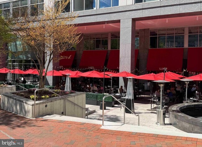 Building Photo - 5500 Friendship Blvd