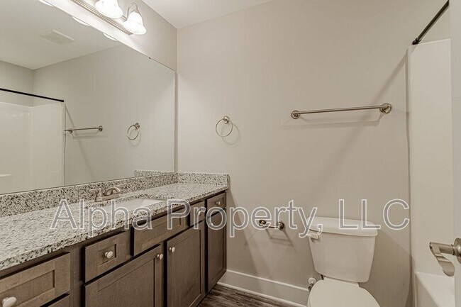 Building Photo - 112 Vly Crk Dr