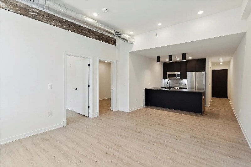 Building Photo - 500 N 13th St