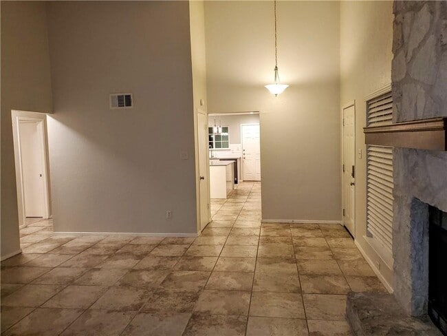 Building Photo - 1410 Bellmar Dr