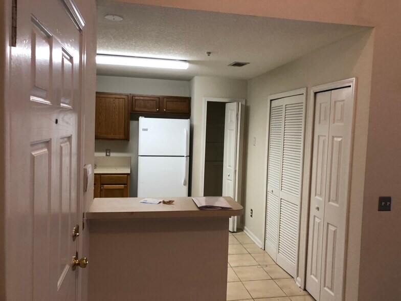 Building Photo - 3631 Kirkpatrick Cir
