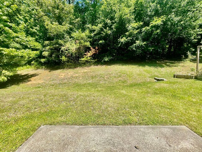 Building Photo - Come take a look at the gorgeous newly renovated 4 bedroom, 2.5 bath, 2 car garage home located i...