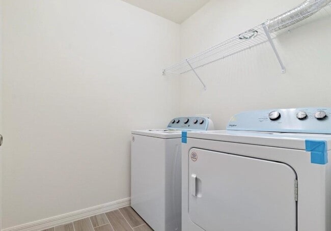 Building Photo - 1237 Denali Dr