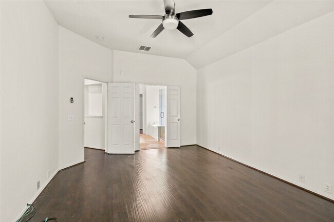 Building Photo - 20510 Pioneer Bend Ct