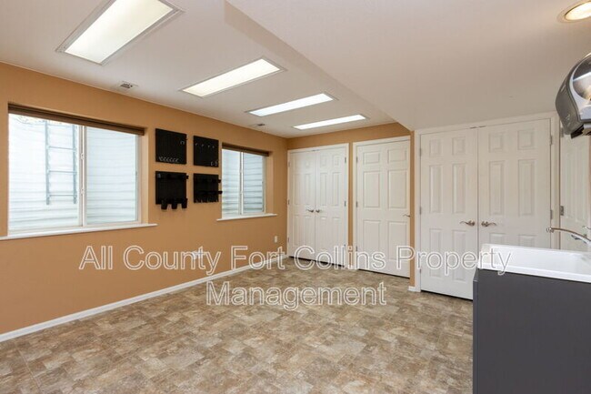Building Photo - 1315 Nassau Way