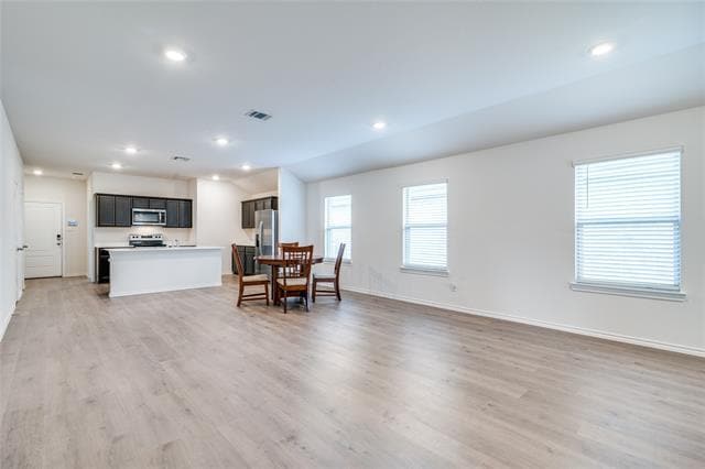 Building Photo - 3032 Zinnia St