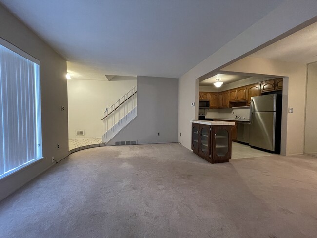 Living - 29756 City Center Dr