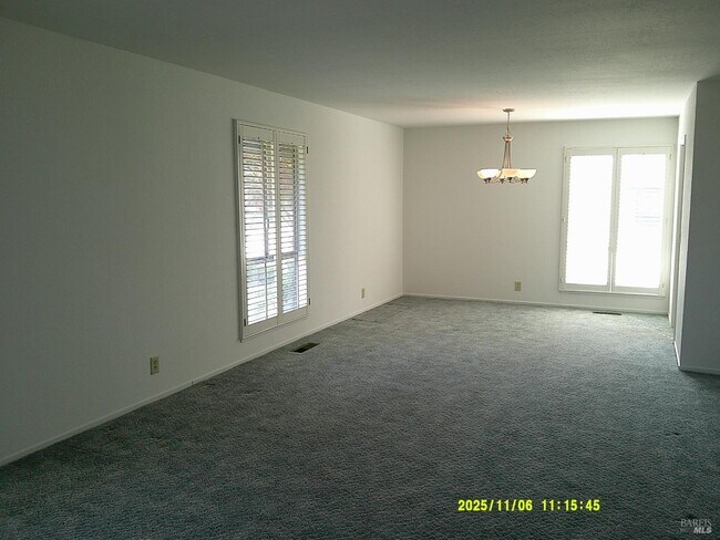 Building Photo - 390 S Almond St