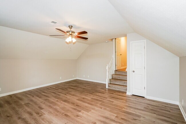 Building Photo - 1205 Danbury Ct