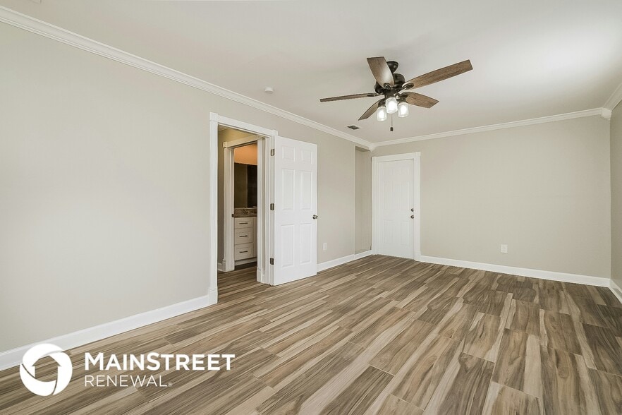 Building Photo - 7213 Organdy Dr N