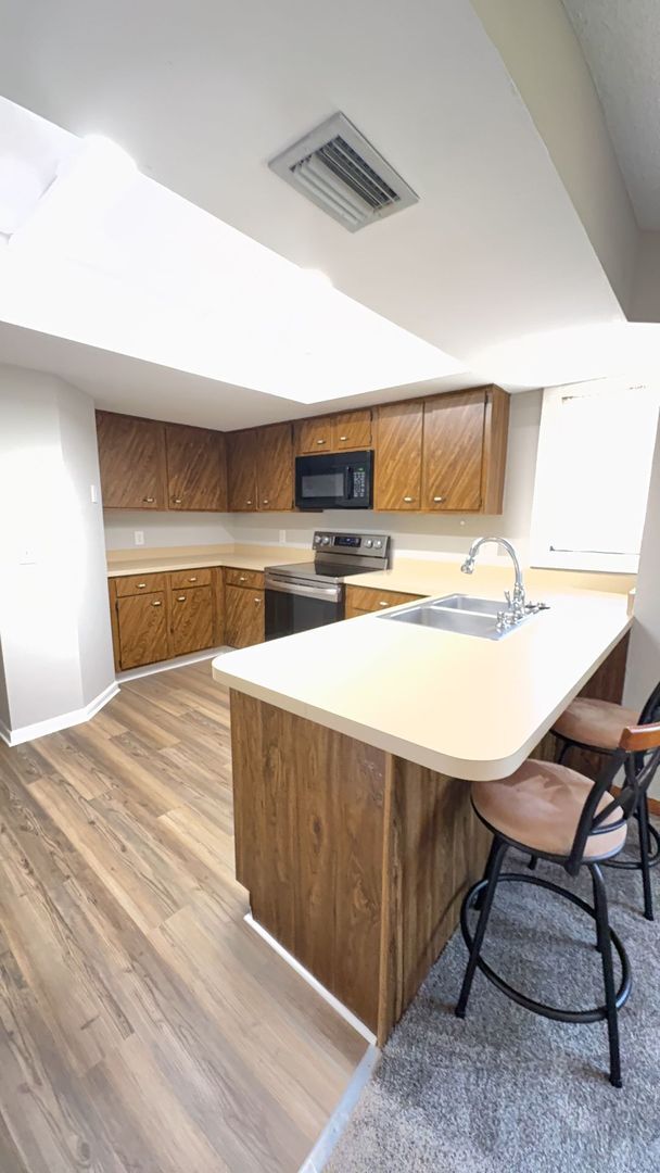 Building Photo - 2/2 for rent in desirable Fairways Condos