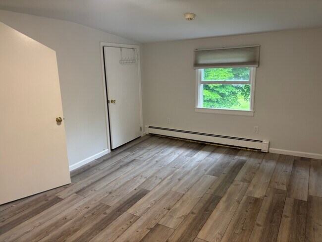 Building Photo - 412 Ruskey Ln