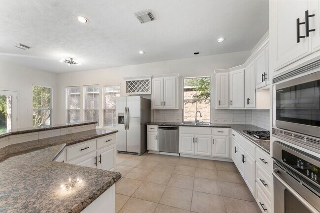 Building Photo - 10 Andante Trail Pl