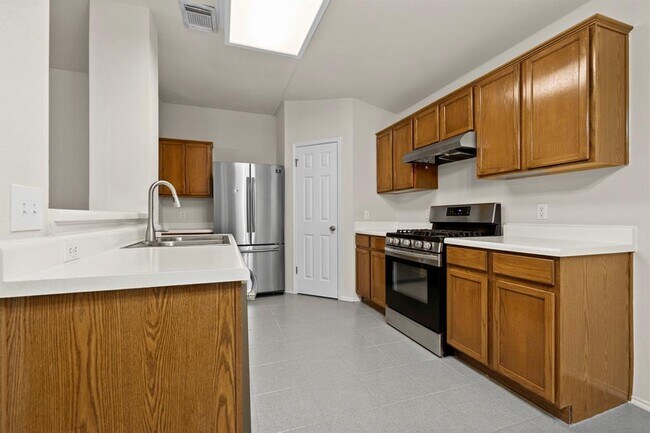 Building Photo - 9628 Dalewood Dr