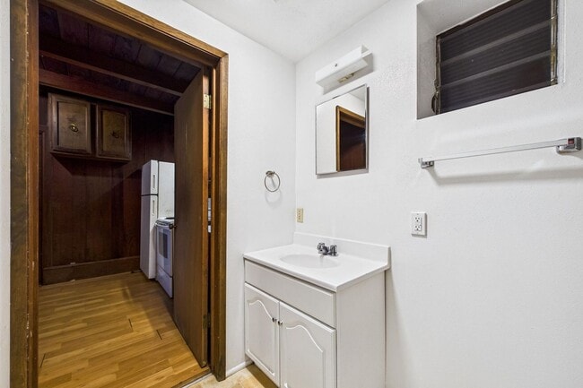 Building Photo - 2910 Greenbriar Ln